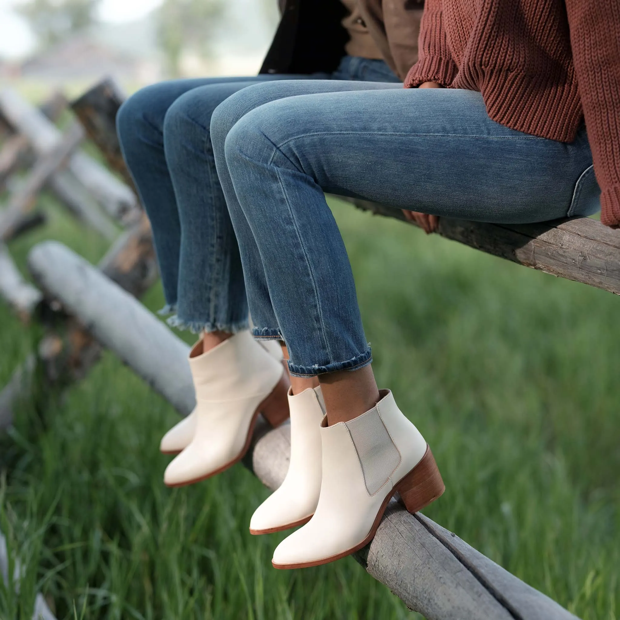 Heeled Chelsea Boot Bone